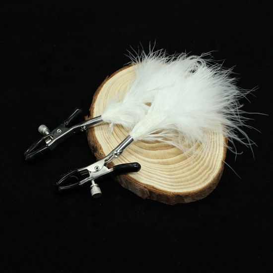 Зажимы для сосков с белыми перышками